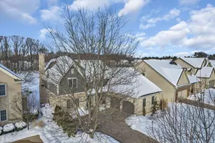 749 Covered Bridge Dr, Delaware, OH 43015 - Photo 9