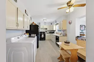 263 Merriman Dr, West Jefferson, OH 43162 - Photo 11