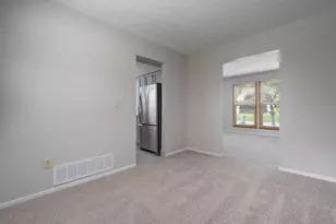 3456 Merrydawn Dr, Columbus, OH 43221 - Photo 9