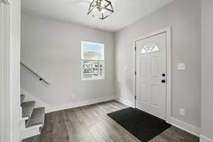 883 E Whittier St, Columbus, OH 43206 - Photo 3