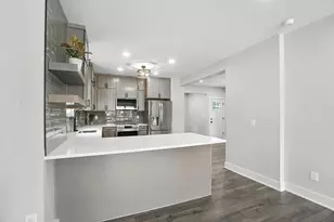 883 E Whittier St, Columbus, OH 43206 - Photo 15