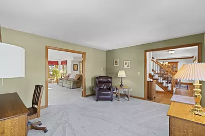 2890 Nantucket, Lewis Center, OH 43035 - Photo 7