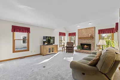 2890 Nantucket, Lewis Center, OH 43035 - Photo 9