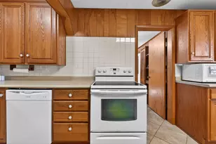 17748 Cherokee St, Harpster, OH 43323 - Photo 13