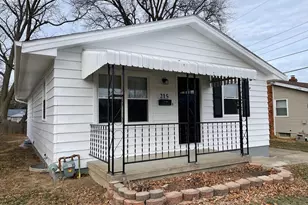 215 Summitview Dr, Lancaster, OH 43130 - Photo 1