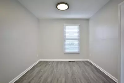 5762 Hallridge Circle, Columbus, OH 43232 - Photo 11