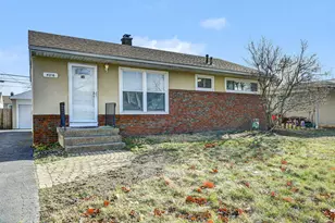 4216 Maplegrove Dr, Grove City, OH 43123 - Photo 3