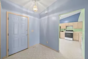 544 Tourmaline Dr, Blacklick, OH 43004 - Photo 3