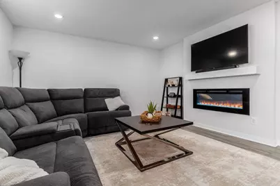 377 St James Gate Way, Newark, OH 43055 - Photo 9