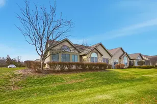 2558 Landings Way, Grove City, OH 43123 - Photo 3
