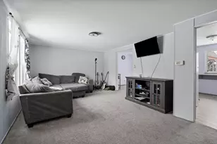 1450 Felix Dr, Columbus, OH 43207 - Photo 3