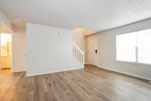 1599 Covina Dr, Columbus, OH 43228 - Photo 3