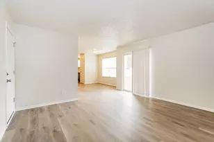 1599 Covina Dr, Columbus, OH 43228 - Photo 7