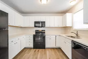 1599 Covina Dr, Columbus, OH 43228 - Photo 5