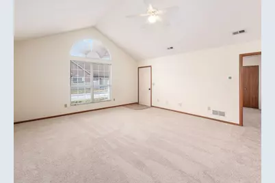 4920 Meadow Run Drive, Hilliard, OH 43026 - Photo 9