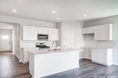 128 Vine Grove Drive, Circleville, OH 43113 - Photo 5