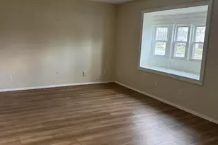 5882 Starcrest Dr, Galloway, OH 43119 - Photo 3