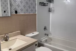 5882 Starcrest Dr, Galloway, OH 43119 - Photo 7