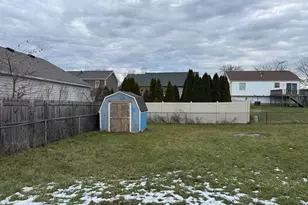 5882 Starcrest Dr, Galloway, OH 43119 - Photo 9