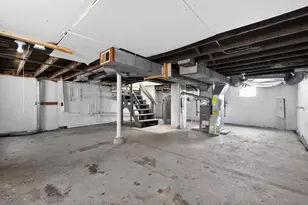 911 Clarendon Ave, Columbus, OH 43223 - Photo 29