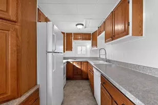 381 Pasadena Ave, Columbus, OH 43228 - Photo 19