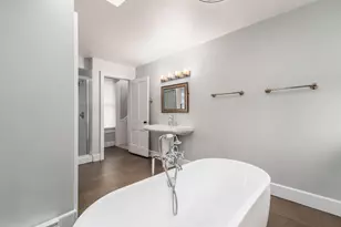 136 E Whittier St, Columbus, OH 43206 - Photo 23