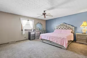 2251 Tulip Tree Ave, Columbus, OH 43229 - Photo 33