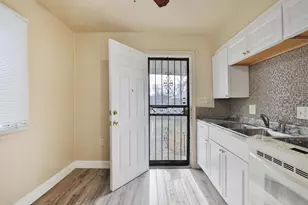 957 E 17th Ave, Columbus, OH 43211 - Photo 9