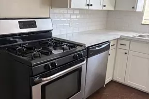 2793 Sherwood Rd, Columbus, OH 43209 - Photo 7