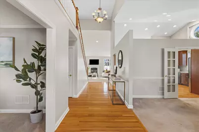 45 E California Avenue, Columbus, OH 43202 - Photo 9