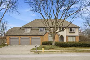 2900 Wickliffe Woods Ct, Columbus, OH 43221 - Photo 1