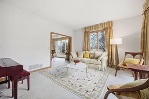 2900 Wickliffe Woods Ct, Columbus, OH 43221 - Photo 15