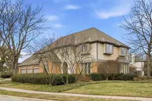 2900 Wickliffe Woods Ct, Columbus, OH 43221 - Photo 3