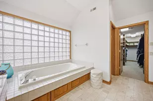 2900 Wickliffe Woods Ct, Columbus, OH 43221 - Photo 67