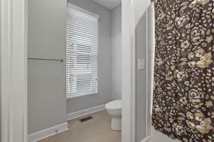 138 E Greenwood Ave, Columbus, OH 43201 - Photo 35