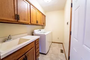 9010 Barassie Pl, Dublin, OH 43017 - Photo 17