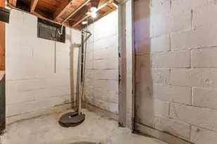 1661 E Whittier St, Columbus, OH 43206 - Photo 23