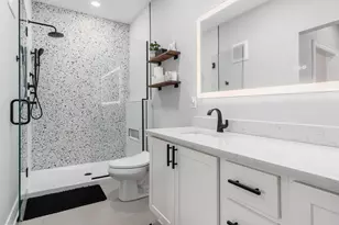 1670 E Broad, Columbus, OH 43203 - Photo 25