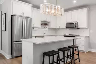 1670 E Broad, Columbus, OH 43203 - Photo 11