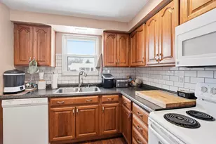 7302 Belle Plain Dr, Dayton, OH 45424 - Photo 9