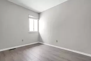 2278 Wadsworth Dr, Columbus, OH 43232 - Photo 15