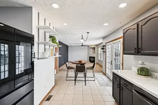 1088 Amherst Blvd, London, OH 43140 - Photo 7