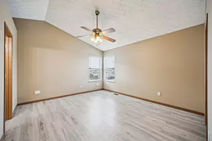 1088 Amherst Blvd, London, OH 43140 - Photo 15