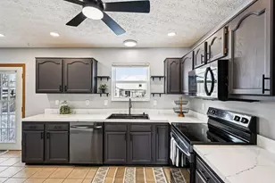 1088 Amherst Blvd, London, OH 43140 - Photo 5