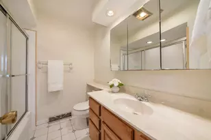 955 Amberly Pl, Columbus, OH 43220 - Photo 35