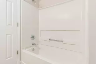 2733 Greystone Dr, Columbus, OH 43220 - Photo 23