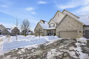 6704 Knoll View Ct, Powell, OH 43065 - Photo 5