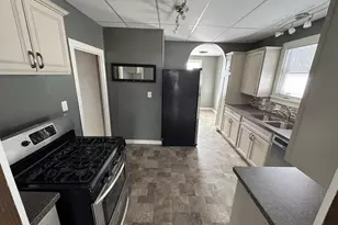 125 W Lincoln Ave, Bellefontaine, OH 43311 - Photo 7