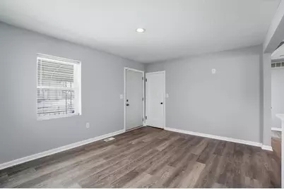 1740 Old Leonard Avenue, Columbus, OH 43219 - Photo 5