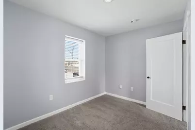 1740 Old Leonard Avenue, Columbus, OH 43219 - Photo 17